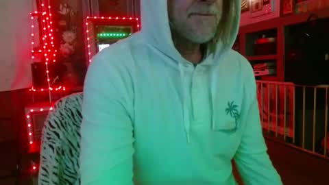 SIR WILLIAM online show from December 9, 9:28 am