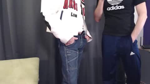 two bags online show from December 18, 4:41 am