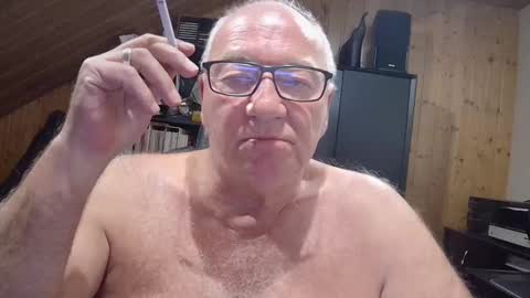 asusandy online show from November 4, 11:39 pm