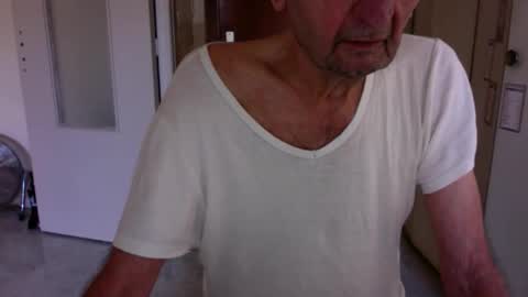 auguste061400 online show from November 29, 9:44 am