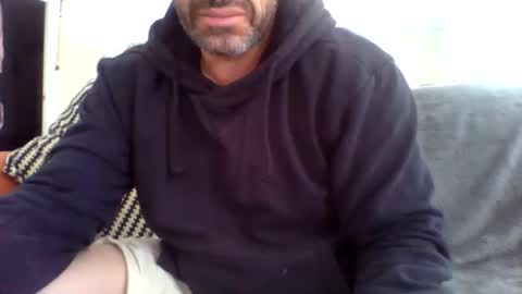 Snapshot of aussieguy59660 chatting on October 11, 10:58 pm aussieguy59660 online show from October 11, 10:58 pm
