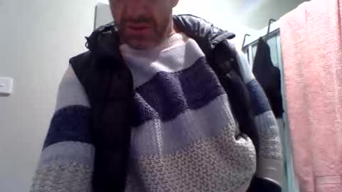 Snapshot of aussieguy59660 chatting on September 16, 2:29 pm aussieguy59660 online show from September 16, 2:29 pm