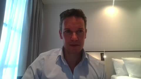 aussiesurfer0000 online show from February 10, 8:53 am