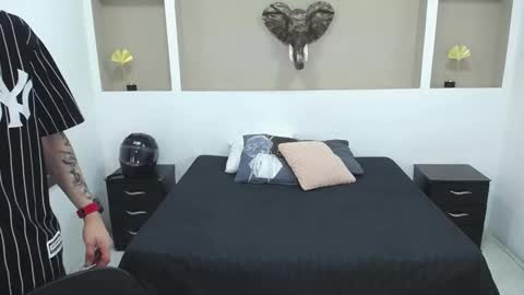 AUSTIN  online show from February 5, 2:08 am