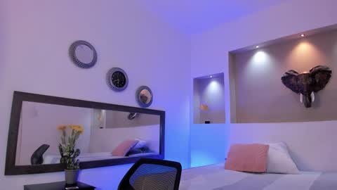 AUSTIN  online show from December 6, 3:19 am