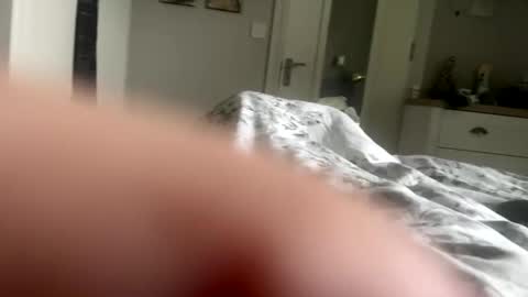 averagebar online show from March 17, 9:23 am