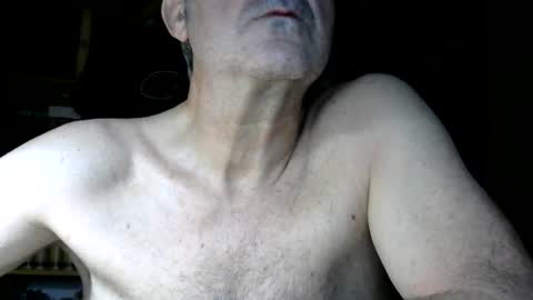 avernoguay online show from July 19, 4:40 am