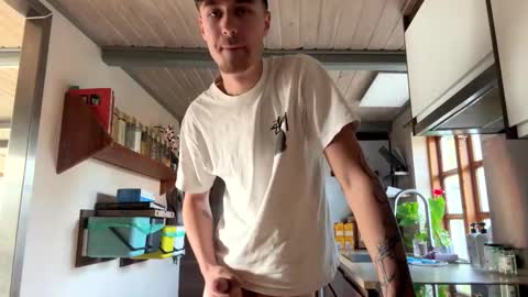 Awl online show from November 16, 10:28 am