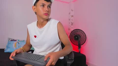 AXEL online show from November 19, 8:20 pm