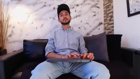 Axel Moon online show from March 4, 9:11 pm