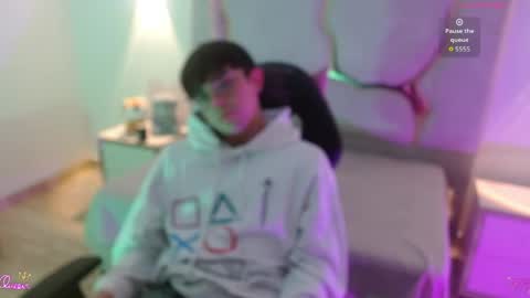 axelnoir_tay online show from May 22, 3:50 pm