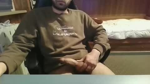 Axel online show from March 2, 8:27 pm