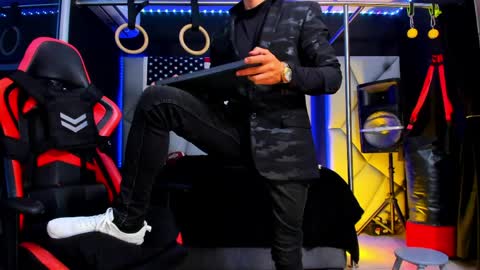 Ayden Miller online show from March 30, 3:40 am