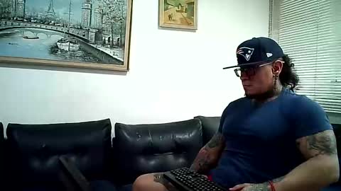 Ayrton naffah2 online show from December 16, 9:22 pm