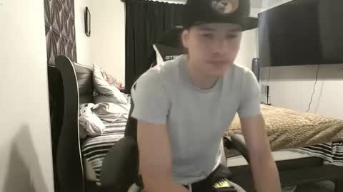 azell19 online show from January 19, 1:08 am