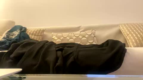 benito online show from December 3, 8:48 pm