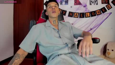 Snapshot of baby_gio chatting on October 21, 2:36 am OF GxoXabs online show from October 21, 2:36 am