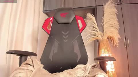 FOLLOW ME  online show from February 16, 4:38 pm