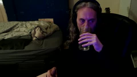 bangintoleather online show from June 6, 2:28 am