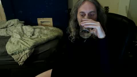 bangintoleather online show from April 12, 2:04 am