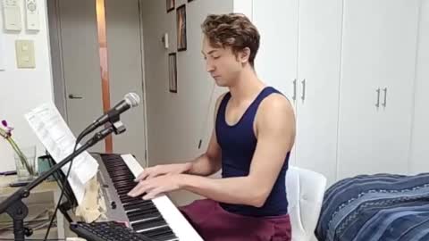 BareBritPianist online show from November 25, 6:04 am