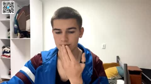 Eric online show from December 3, 7:53 pm