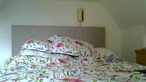 Snapshot of beachlover39 chatting on October 30, 1:45 pm Beachlover39 online show from October 30, 1:45 pm