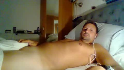 bearboudior online show from June 9, 11:50 pm