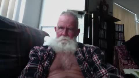 beardbushy online show from October 31, 4:21 pm