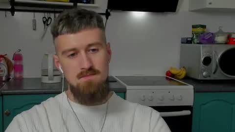 Zeus online show from October 31, 11:52 pm