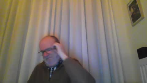 Snapshot of beardman916444 chatting on February 6, 6:46 pm Beardman online show from February 6, 6:46 pm