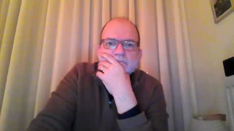 Snapshot of beardman916444 chatting on January 16, 7:10 pm Beardman online show from January 16, 7:10 pm