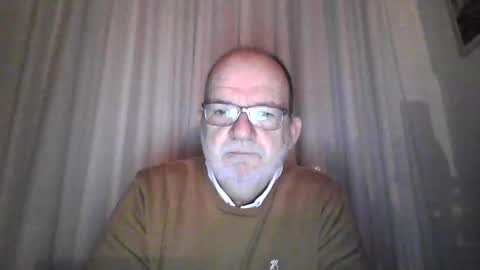 Snapshot of beardman916444 chatting on February 25, 4:14 am Beardman online show from February 25, 4:14 am