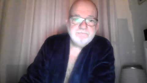 Snapshot of beardman916444 chatting on February 15, 6:02 am Beardman online show from February 15, 6:02 am
