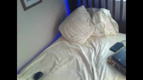 Bedwetboys online show from May 30, 1:44 pm