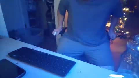 beefystick93 online show from December 2, 2:17 pm