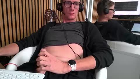 SexFriendFrance online show from October 21, 1:25 pm