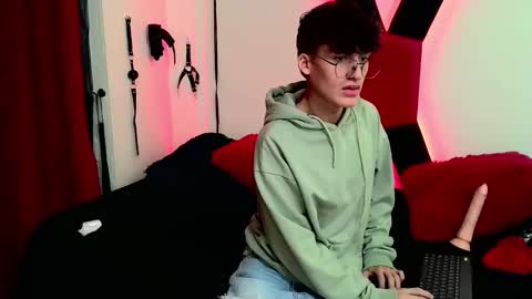 Neon online show from November 11, 11:37 am