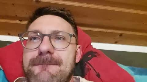 Snapshot of ben00189 chatting on October 16, 5:21 pm ben00189 online show from October 16, 5:21 pm