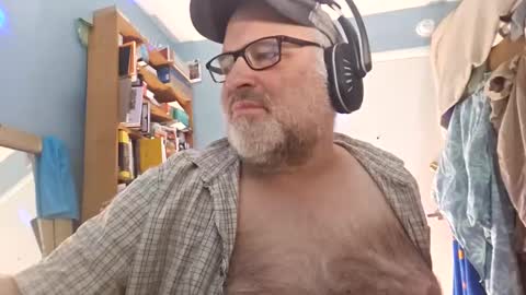 Bendavewill online show from December 19, 8:45 am