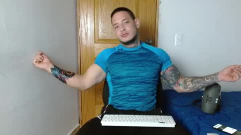 Snapshot of benjamin_isaac chatting on December 13, 12:09 am benjamin_isaac online show from December 13, 12:09 am