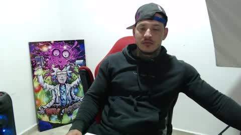 benjamin_isaac online show from August 4, 11:42 pm
