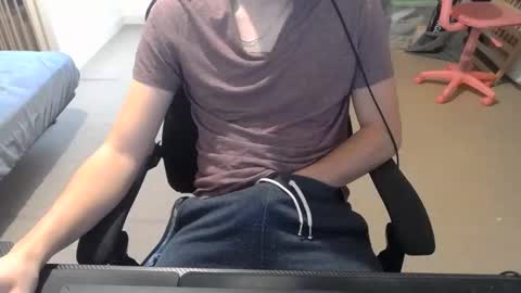 Snapshot of benjifrenchifirst chatting on October 31, 7:45 am Benjifrenchi online show from October 31, 7:45 am