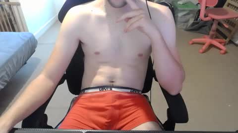 Snapshot of benjifrenchifirst chatting on October 22, 3:59 pm Benjifrenchi online show from October 22, 3:59 pm