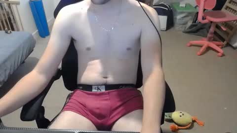 Snapshot of benjifrenchifirst chatting on October 19, 4:32 pm Benjifrenchi online show from October 19, 4:32 pm