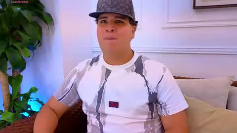 bennett_alejoo online show from July 28, 7:50 pm