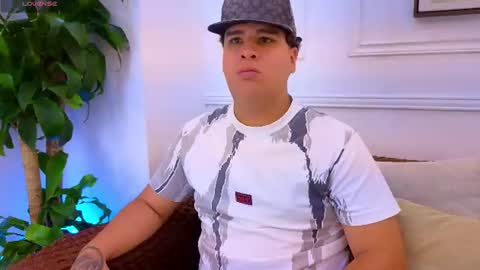 bennett_alejoo online show from July 28, 6:31 pm