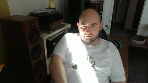 Snapshot of bennn54 chatting on February 23, 12:11 pm Ben online show from February 23, 12:11 pm
