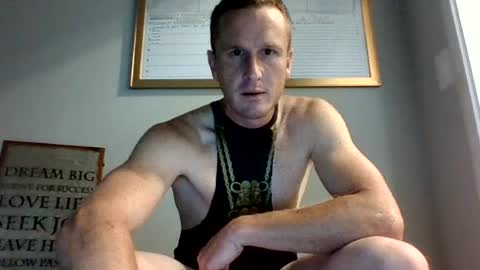 BennyC online show from August 4, 11:48 am
