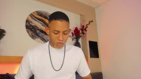 bento_fox online show from February 11, 3:44 am